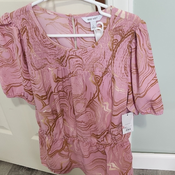 Nine West Blouse in Pink with Gold Swirl Design - Picture 1 of 1